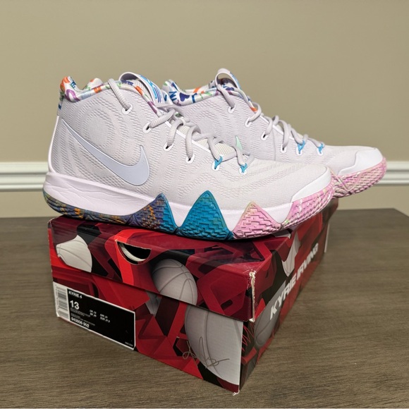 Nike Kyrie '90s' - Main Image